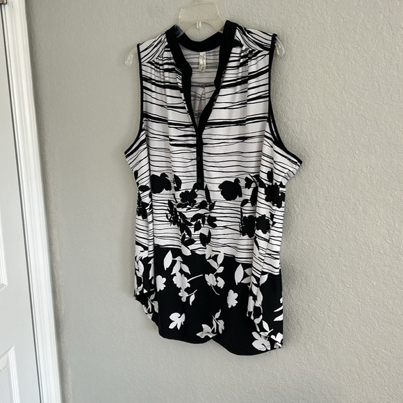 Slinky blouse - Picture 2 of 8